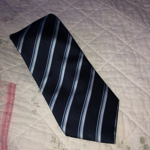 Enrico Coveri. Handmade Blue and white Silk Striped Tie - Picture 1 of 6
